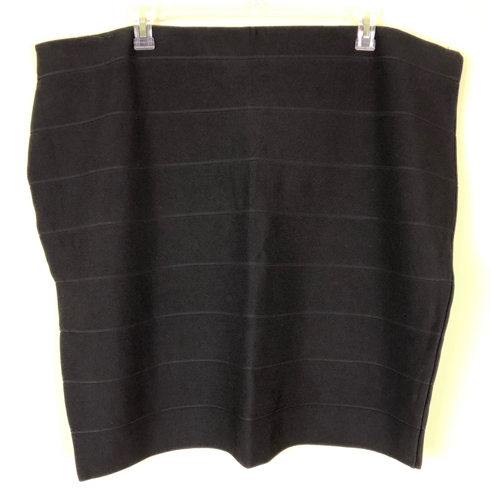LANE BRYANT Black Bandage Skirt Size 26/28 NWOT